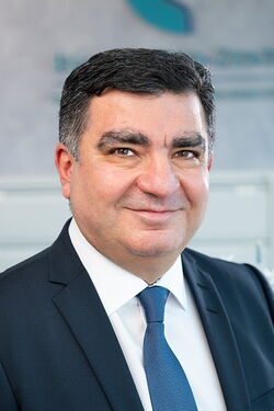 Asad Garayev - Spezialist für Plastische Gesichtschirurgie und komplexe HNO-Chirurgie