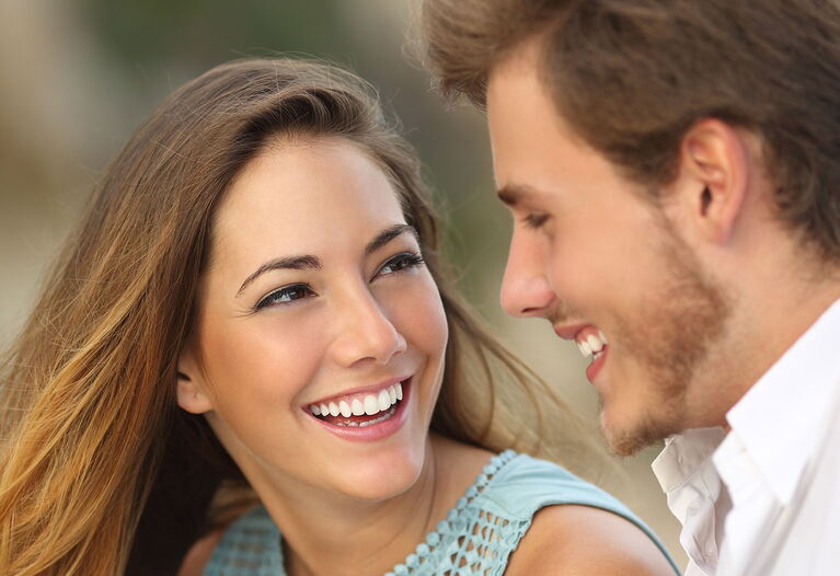 In uns finden Sie erfahrene Nasenchirurgen, an die Sie sich mit Ihren Fragen zu einer möglichen Nasenkorrektur vertrauensvoll wenden können.