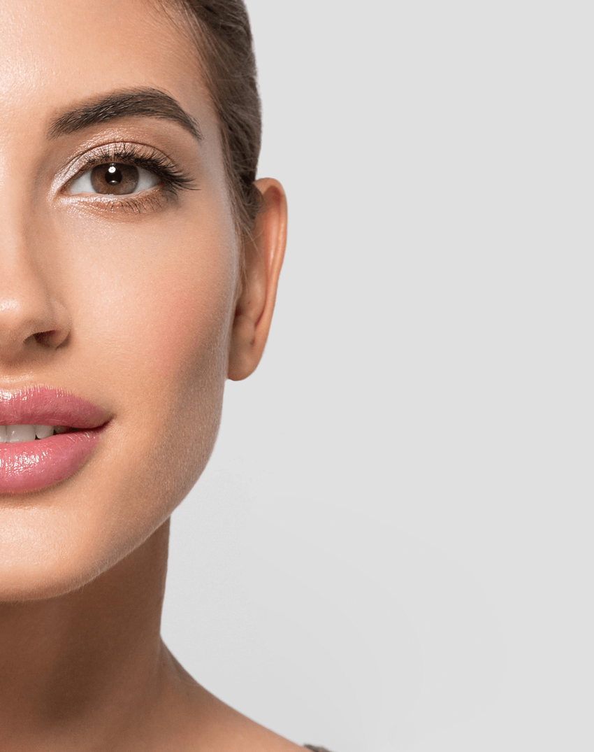 Formung der Nase durch operativen Eingriff im Innern der Nase